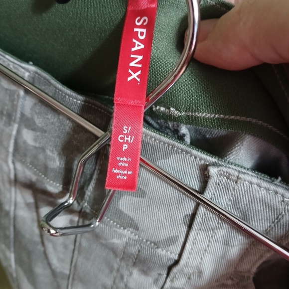 SPANX Stone Wash Camo PrintPull On Jean-ish Leggings Pants Ankle Size Small - Picture 10 of 16